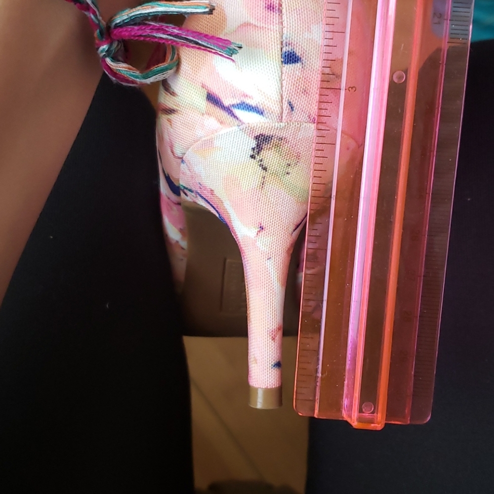 Multi Colored - image 4